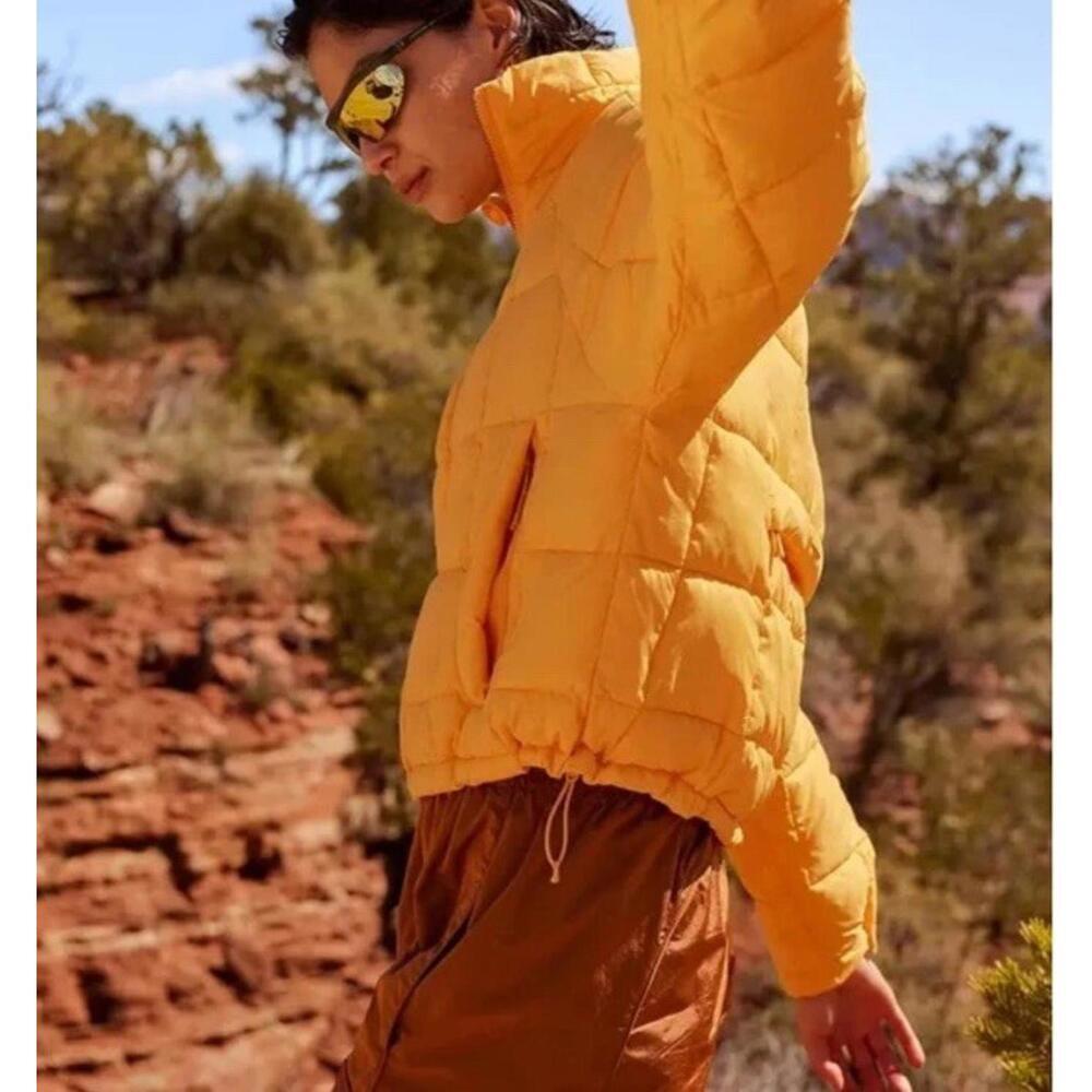 $225 Halfdays Nellie Packable Puffer Women's Yellow Jacket Size S